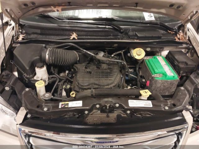 Photo 9 VIN: 2C4RC1BG4FR571665 - CHRYSLER TOWN & COUNTRY 