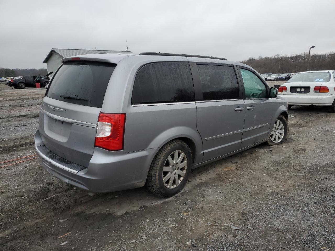 Photo 2 VIN: 2C4RC1BG4FR618919 - CHRYSLER TOWN & COUNTRY 