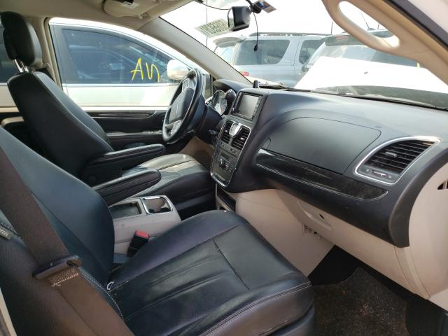 Photo 4 VIN: 2C4RC1BG4FR673385 - CHRYSLER TOWN &AMP COU 