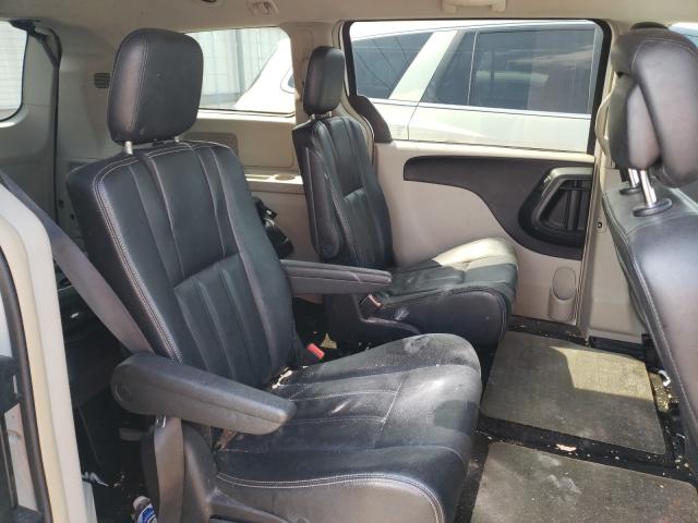 Photo 5 VIN: 2C4RC1BG4FR673385 - CHRYSLER TOWN &AMP COU 