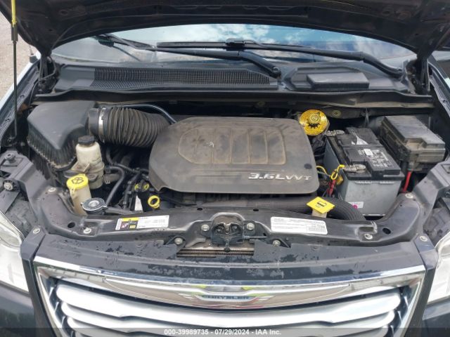 Photo 9 VIN: 2C4RC1BG4FR743645 - CHRYSLER TOWN AND COUNTRY 