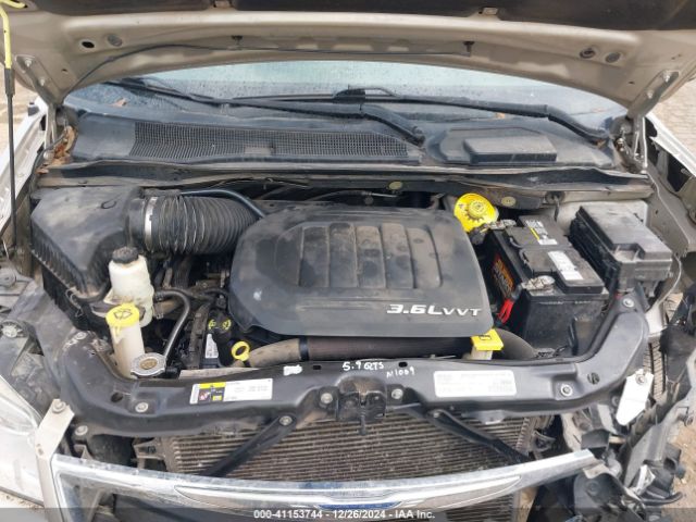 Photo 9 VIN: 2C4RC1BG4GR129129 - CHRYSLER TOWN AND COUNTRY 