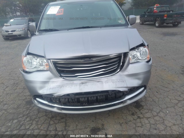 Photo 5 VIN: 2C4RC1BG4GR158081 - CHRYSLER TOWN & COUNTRY 