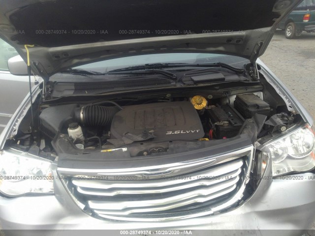 Photo 9 VIN: 2C4RC1BG4GR158081 - CHRYSLER TOWN & COUNTRY 