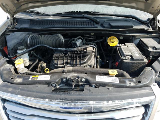 Photo 6 VIN: 2C4RC1BG4GR172711 - CHRYSLER TOWN & COU 