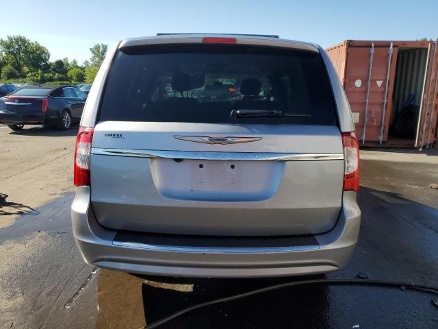 Photo 5 VIN: 2C4RC1BG4GR189329 - CHRYSLER TOWN & COU 