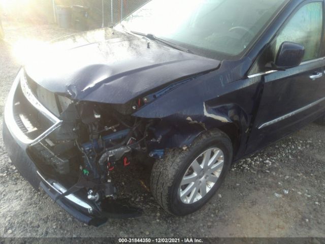 Photo 5 VIN: 2C4RC1BG4GR207215 - CHRYSLER TOWN & COUNTRY 