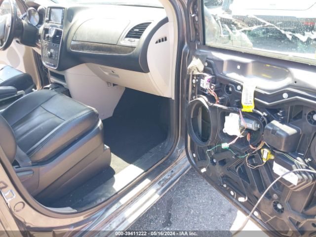 Photo 4 VIN: 2C4RC1BG4GR208431 - CHRYSLER TOWN & COUNTRY 