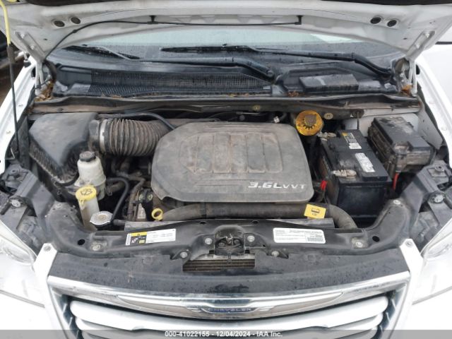 Photo 9 VIN: 2C4RC1BG4GR268502 - CHRYSLER TOWN AND COUNTRY 