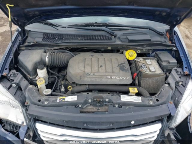 Photo 9 VIN: 2C4RC1BG4GR282965 - CHRYSLER TOWN AND COUNTRY 