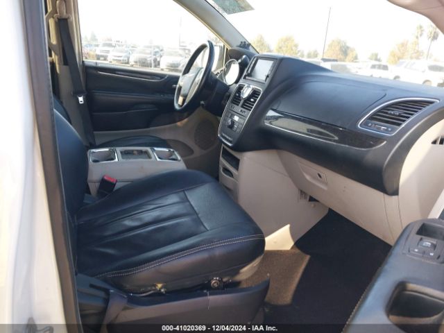 Photo 4 VIN: 2C4RC1BG4GR299183 - CHRYSLER TOWN AND COUNTRY 