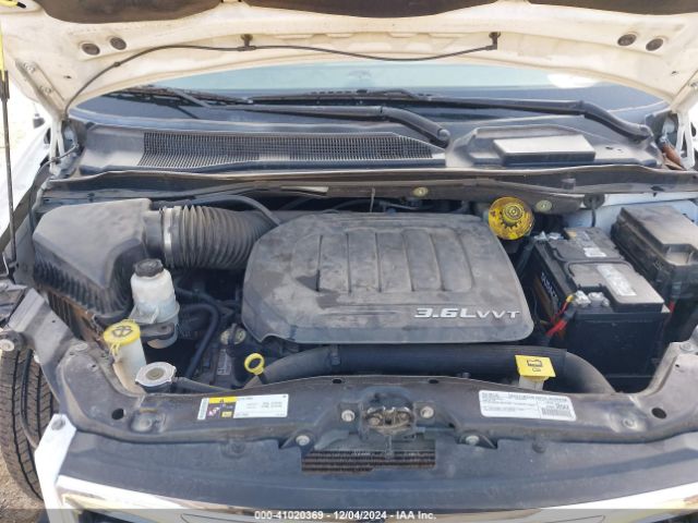 Photo 9 VIN: 2C4RC1BG4GR299183 - CHRYSLER TOWN AND COUNTRY 