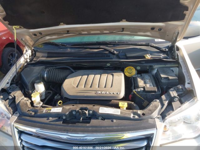 Photo 9 VIN: 2C4RC1BG4GR300509 - CHRYSLER TOWN AND COUNTRY 