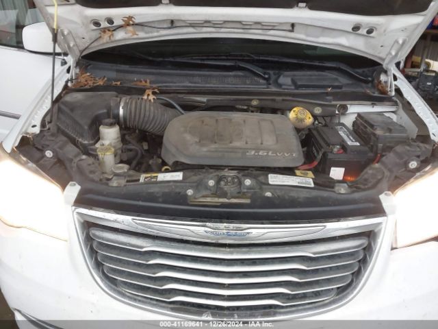 Photo 9 VIN: 2C4RC1BG4GR301319 - CHRYSLER TOWN AND COUNTRY 