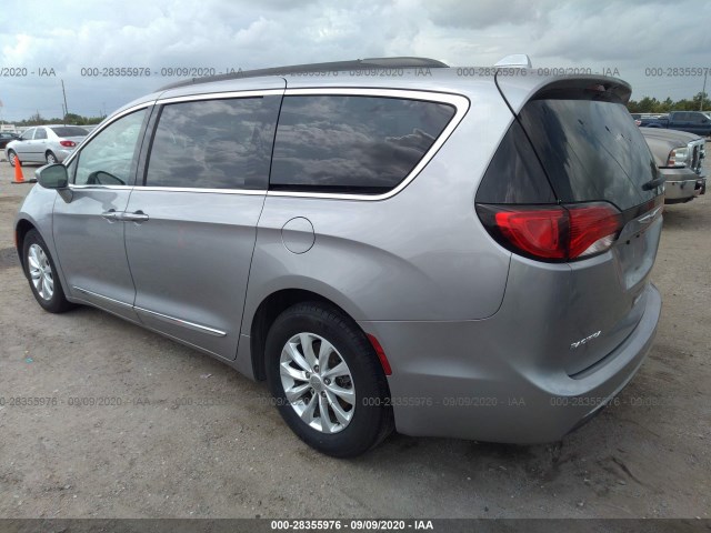 Photo 2 VIN: 2C4RC1BG4HR532593 - CHRYSLER PACIFICA 