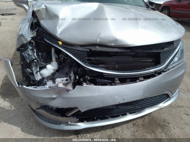 Photo 5 VIN: 2C4RC1BG4HR532593 - CHRYSLER PACIFICA 