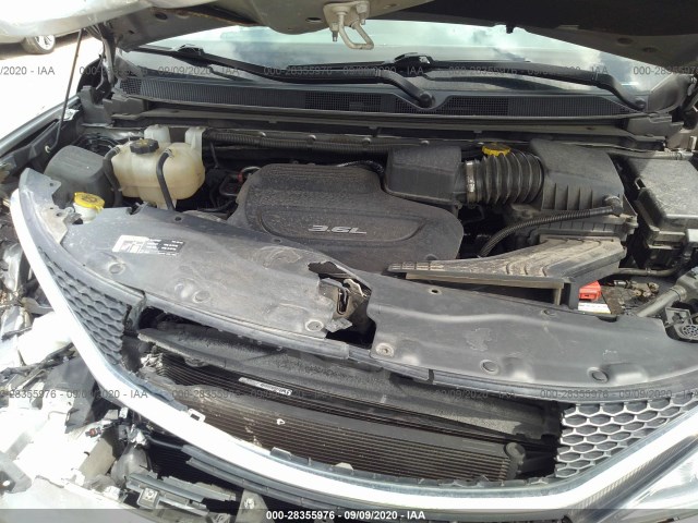 Photo 9 VIN: 2C4RC1BG4HR532593 - CHRYSLER PACIFICA 