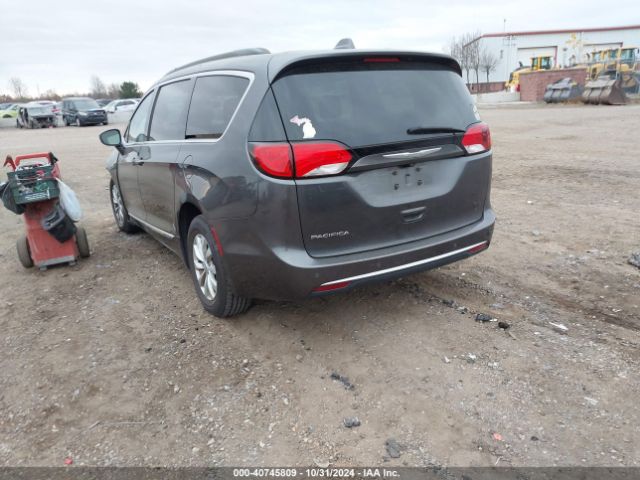 Photo 2 VIN: 2C4RC1BG4HR537826 - CHRYSLER PACIFICA 