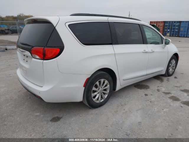 Photo 3 VIN: 2C4RC1BG4HR613691 - CHRYSLER PACIFICA 