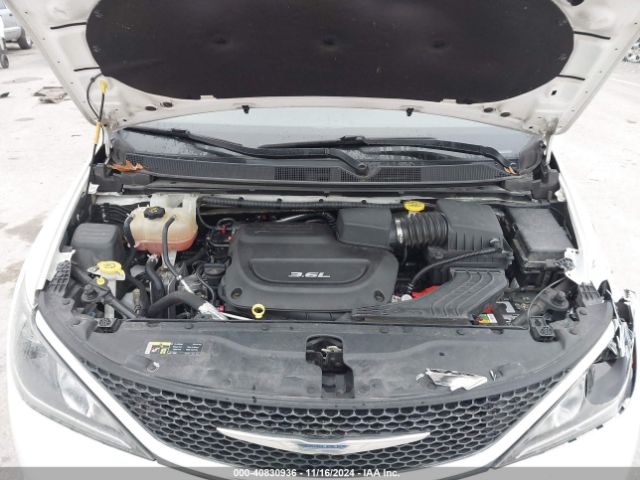 Photo 9 VIN: 2C4RC1BG4HR613691 - CHRYSLER PACIFICA 