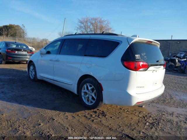 Photo 2 VIN: 2C4RC1BG4HR810067 - CHRYSLER PACIFICA 