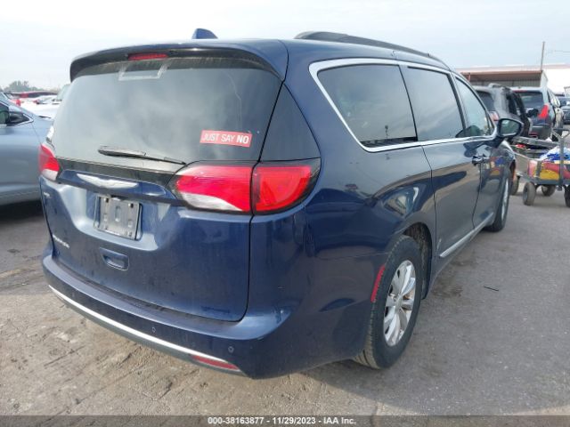 Photo 3 VIN: 2C4RC1BG4HR815947 - CHRYSLER PACIFICA 