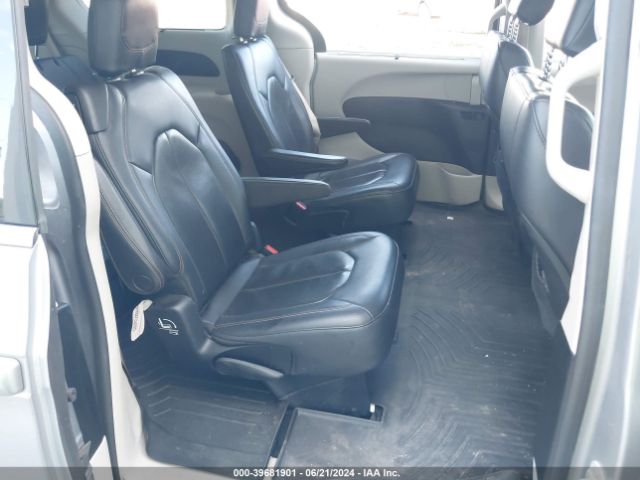 Photo 7 VIN: 2C4RC1BG4JR112094 - CHRYSLER PACIFICA 