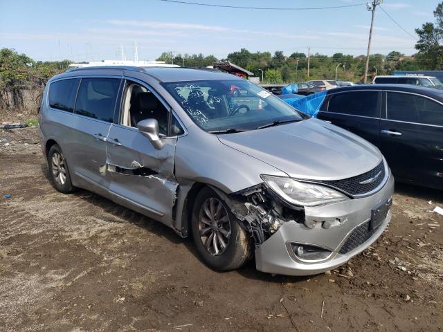 Photo 3 VIN: 2C4RC1BG4JR262142 - CHRYSLER PACIFICA 