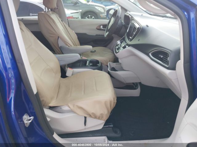 Photo 4 VIN: 2C4RC1BG4KR667984 - CHRYSLER PACIFICA 