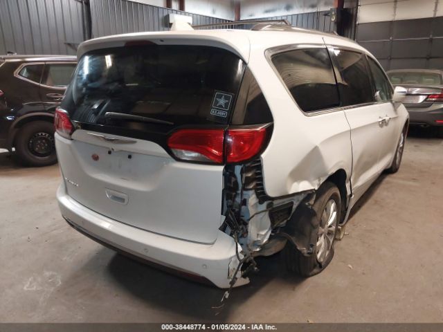 Photo 3 VIN: 2C4RC1BG4KR668665 - CHRYSLER PACIFICA 