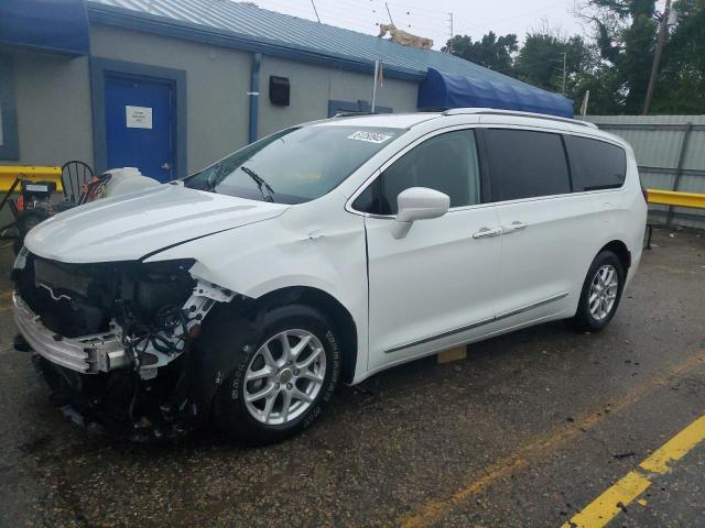 VIN: 2C4RC1BG4LR112289 - chrysler pacifica t