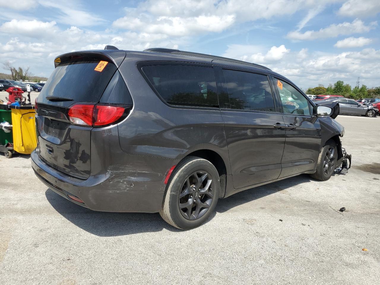 Photo 2 VIN: 2C4RC1BG4LR121879 - CHRYSLER PACIFICA 