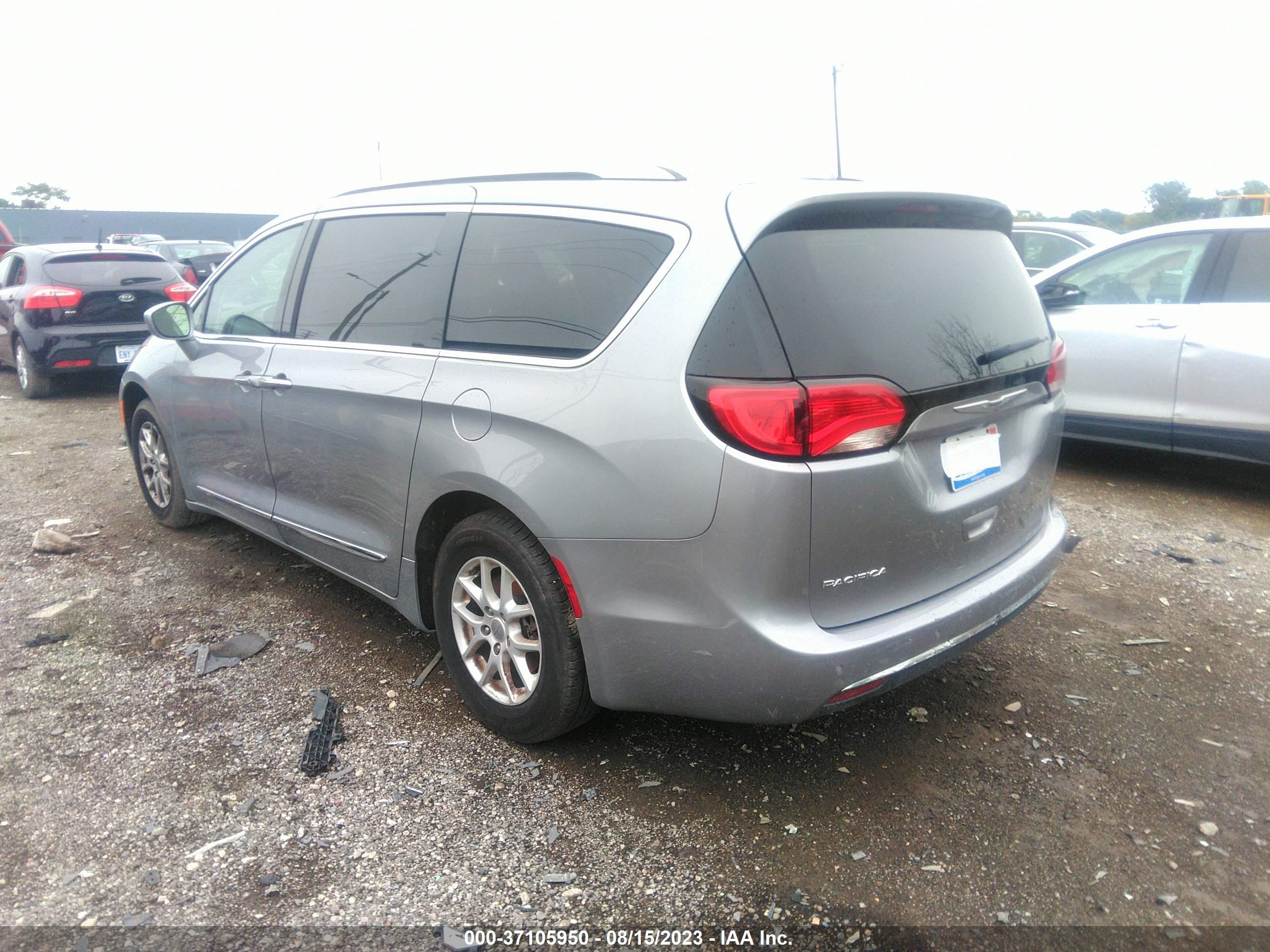 Photo 2 VIN: 2C4RC1BG4LR271135 - CHRYSLER PACIFICA 