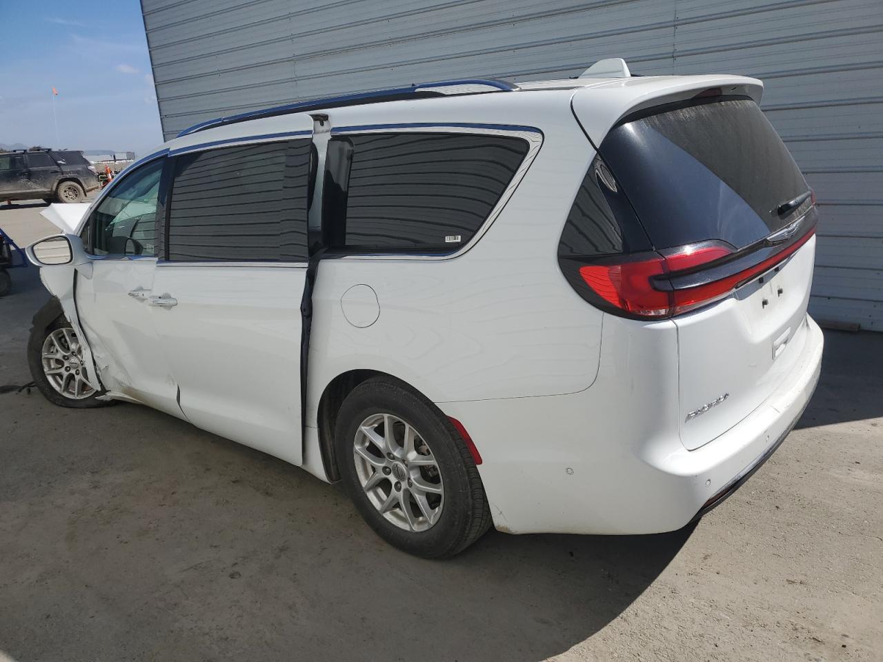 Photo 1 VIN: 2C4RC1BG4MR607786 - CHRYSLER PACIFICA 