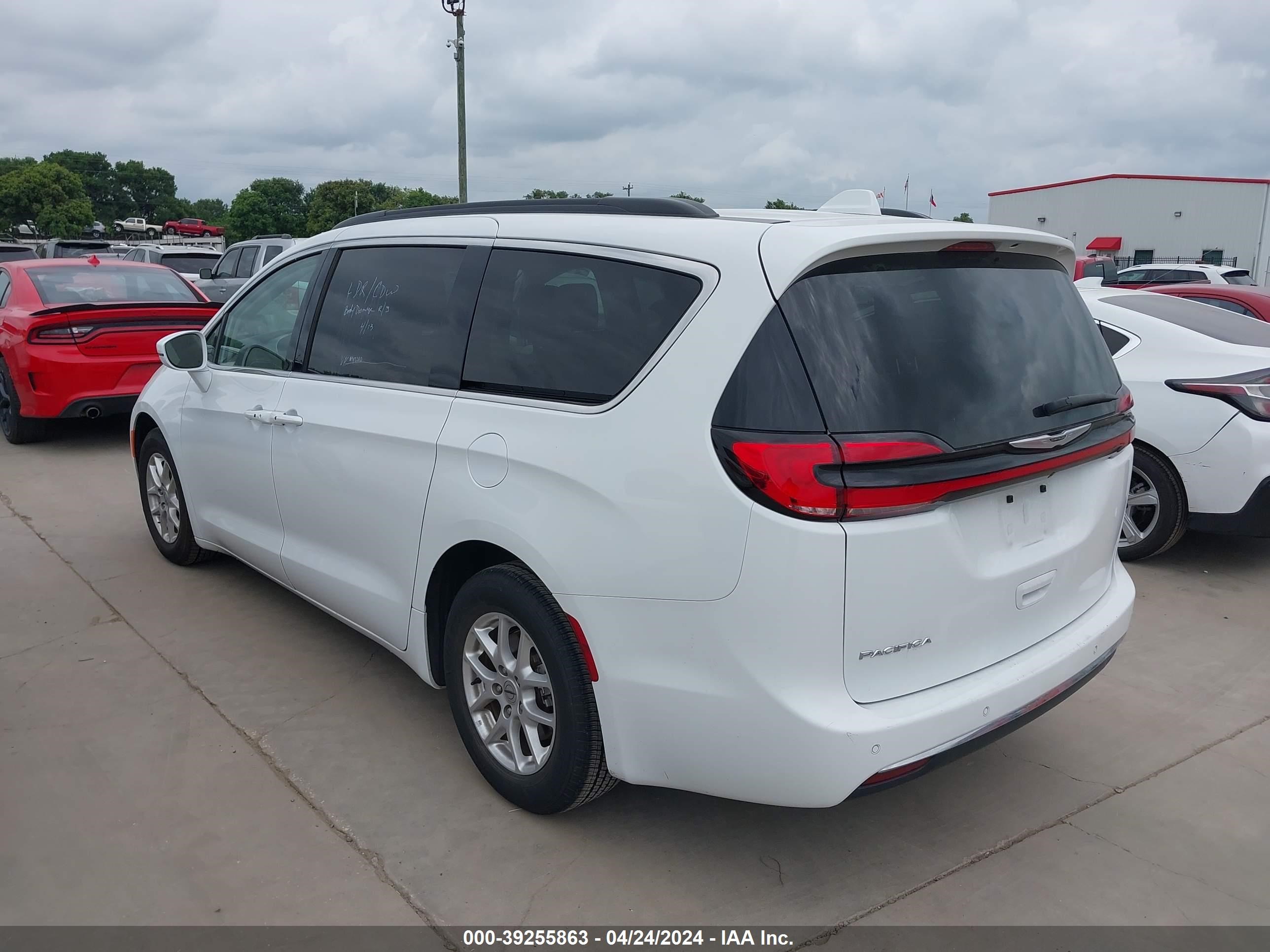 Photo 2 VIN: 2C4RC1BG4NR132741 - CHRYSLER PACIFICA 