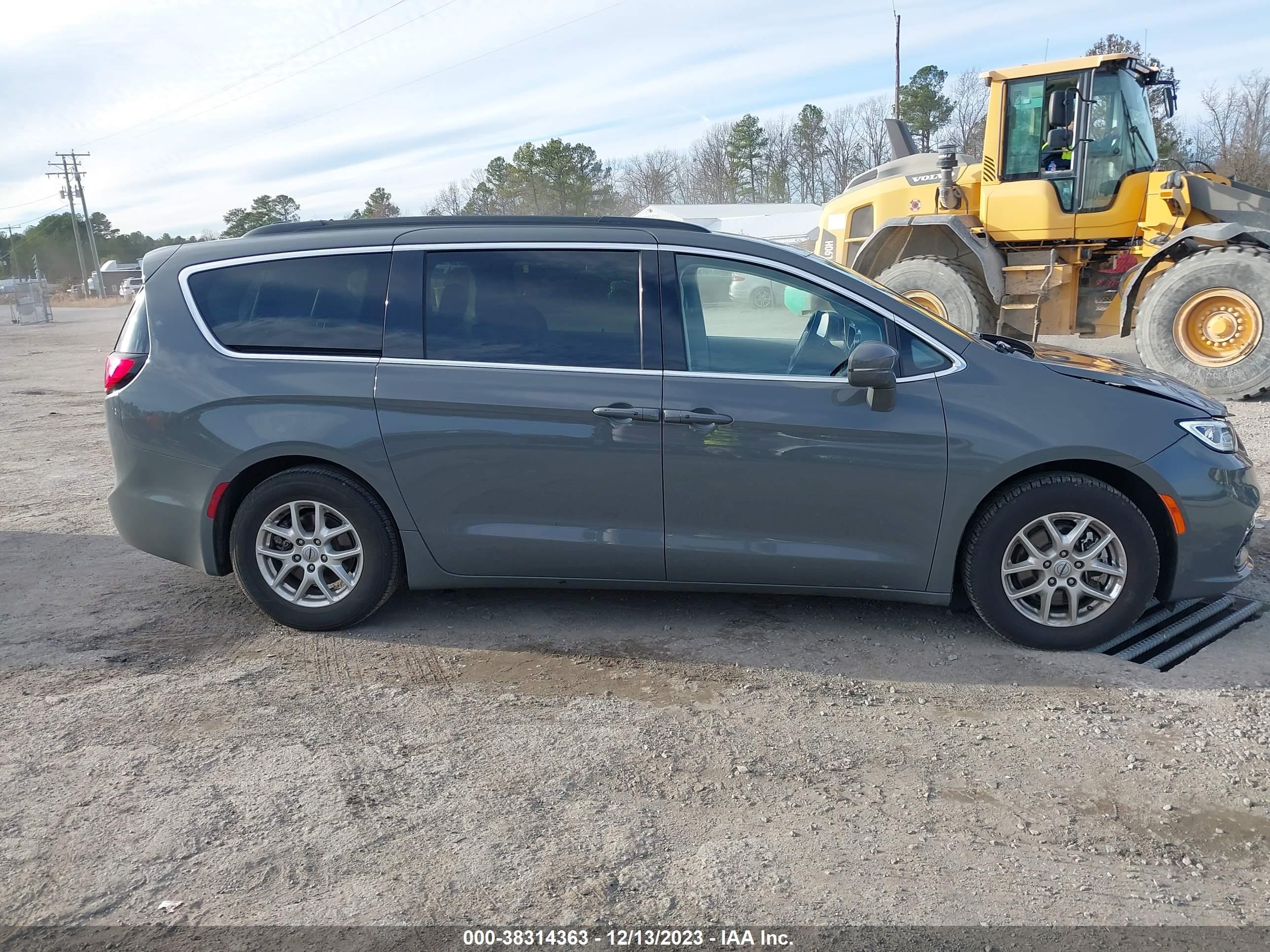 Photo 12 VIN: 2C4RC1BG4NR142055 - CHRYSLER PACIFICA 