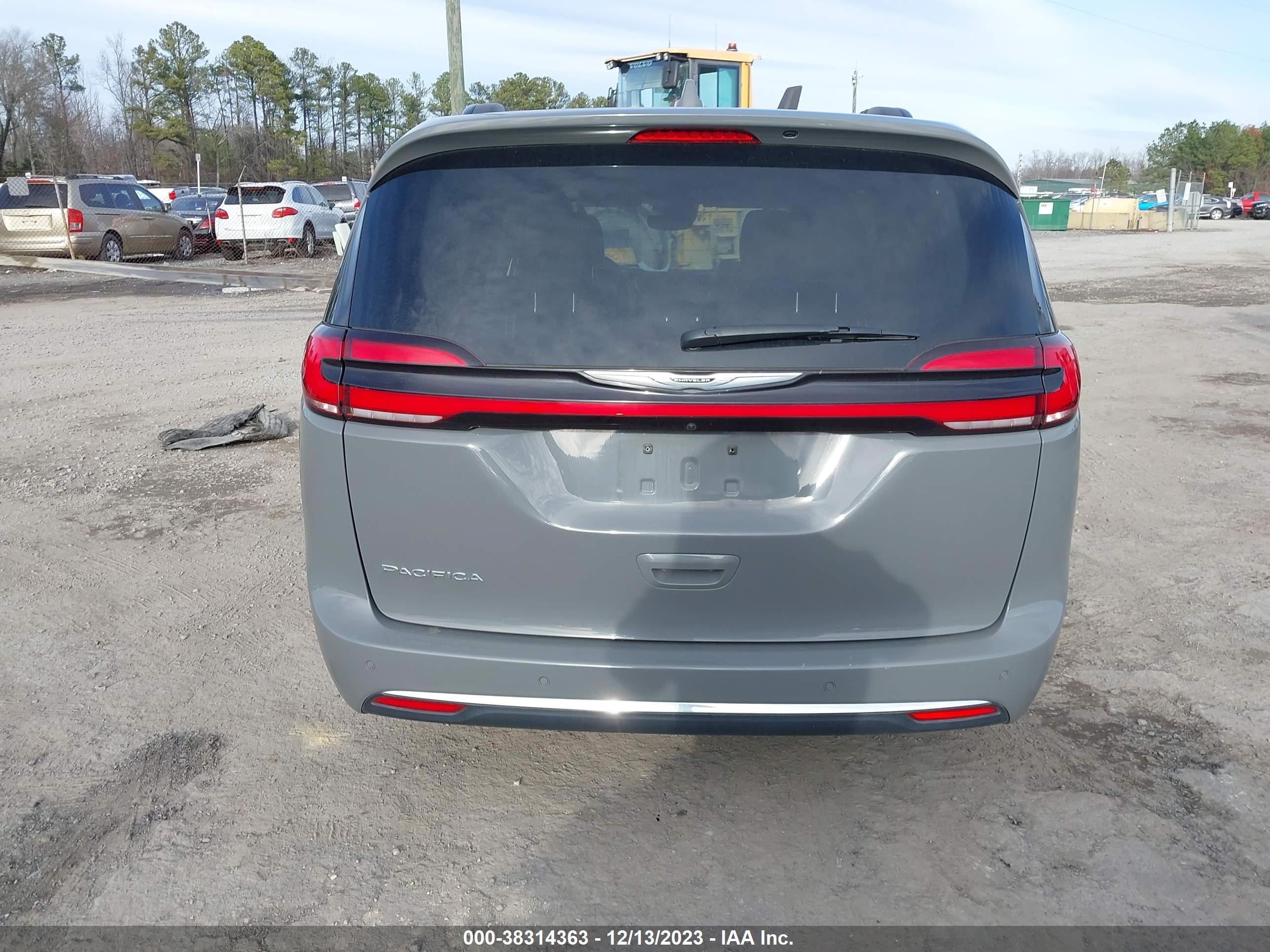 Photo 15 VIN: 2C4RC1BG4NR142055 - CHRYSLER PACIFICA 