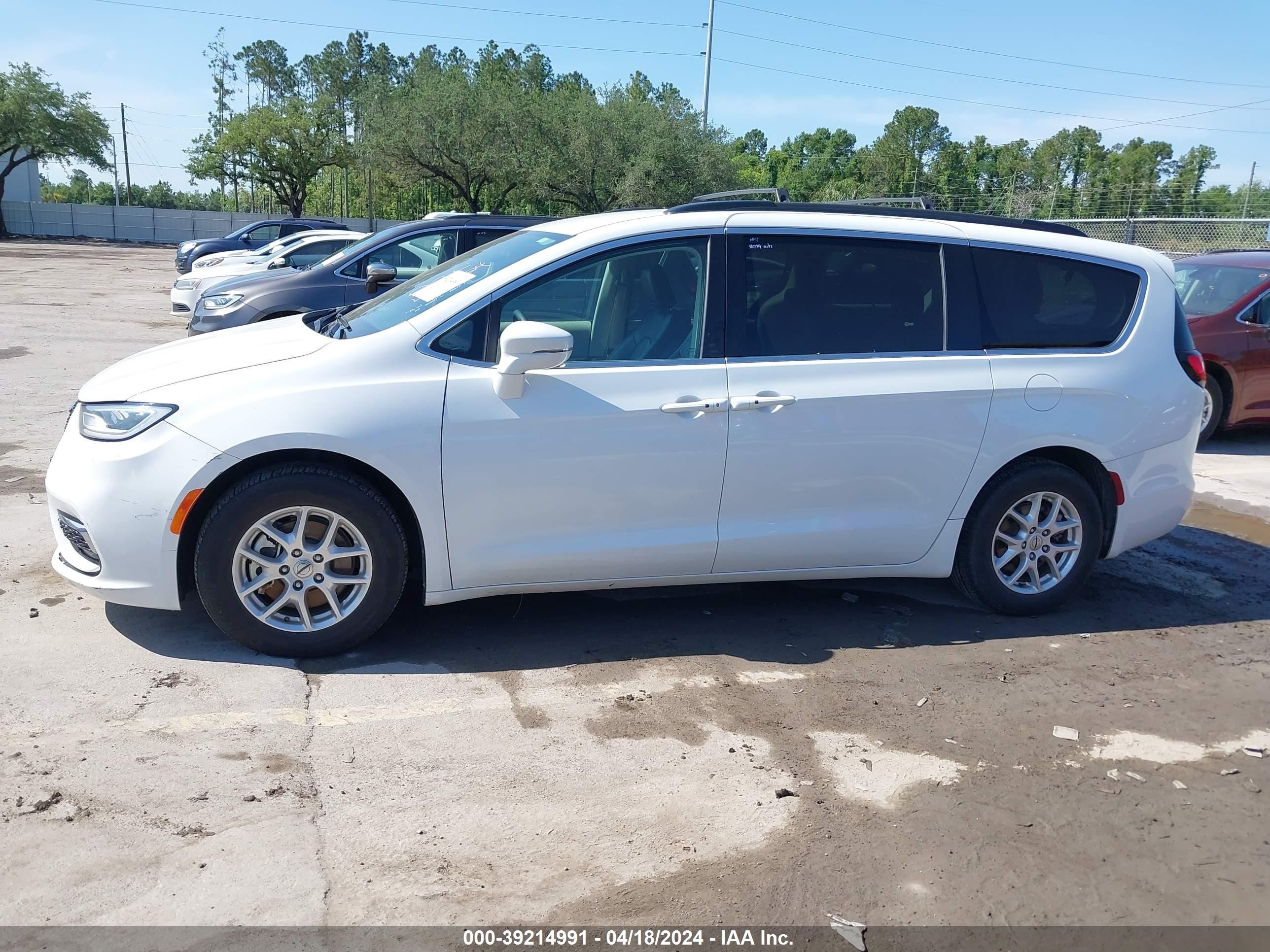 Photo 13 VIN: 2C4RC1BG4NR181972 - CHRYSLER PACIFICA 