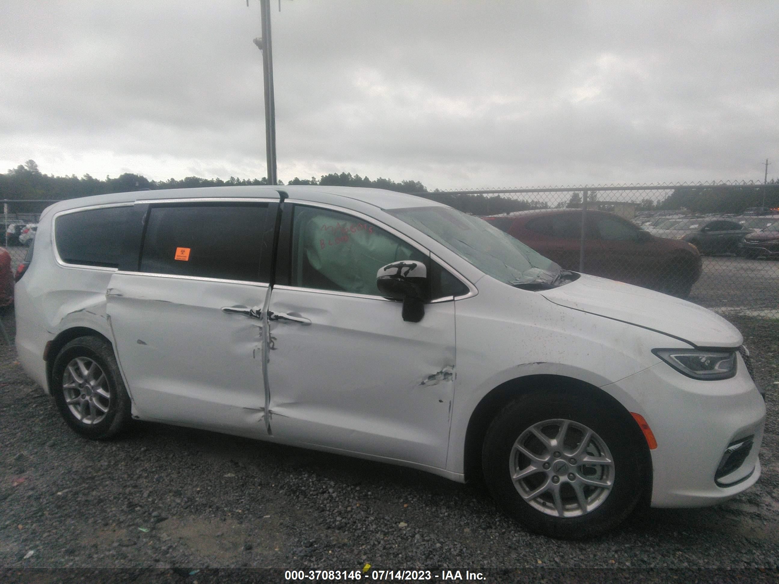 Photo 11 VIN: 2C4RC1BG4PR532527 - CHRYSLER PACIFICA 