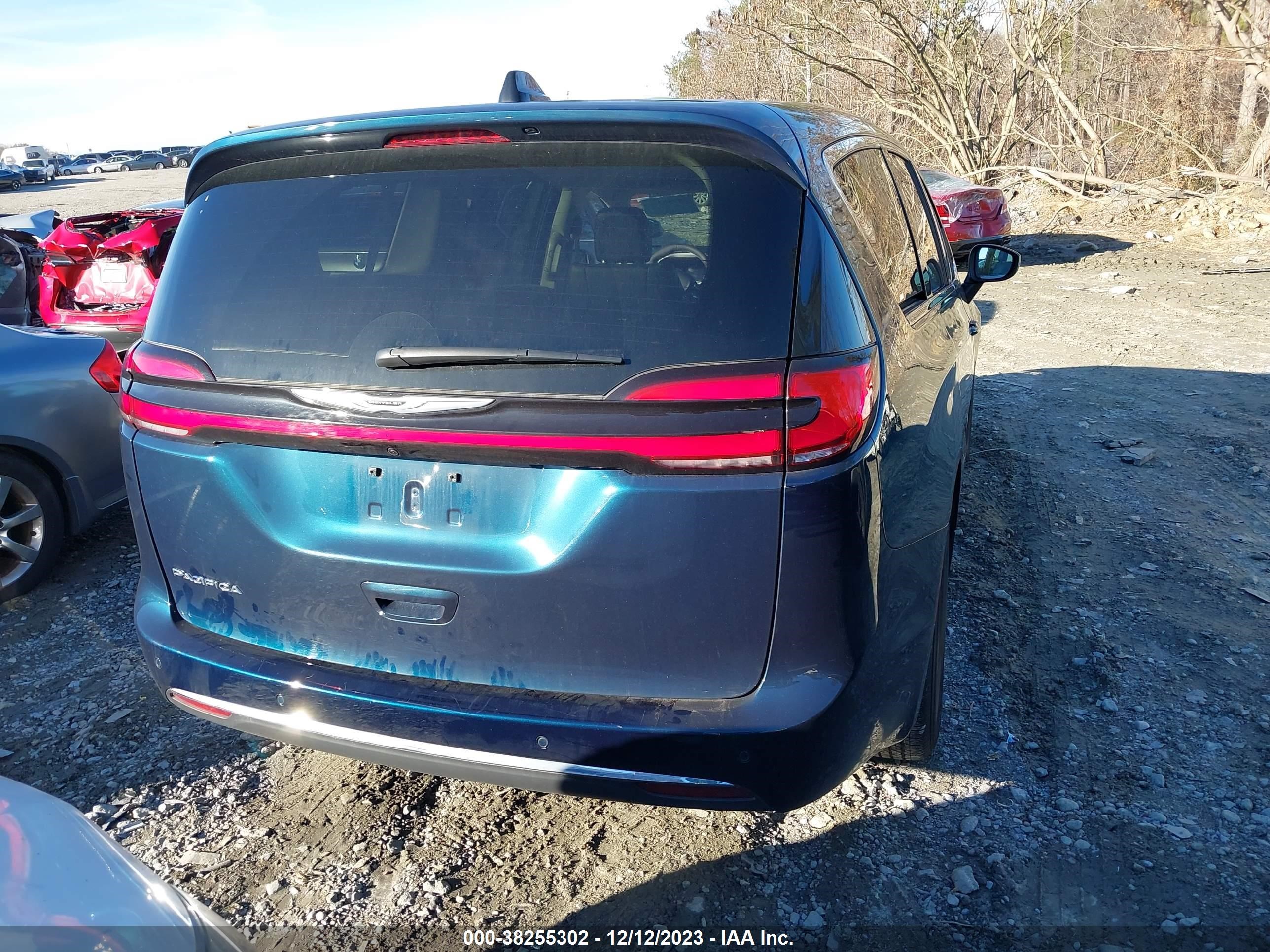 Photo 15 VIN: 2C4RC1BG4PR582022 - CHRYSLER PACIFICA 