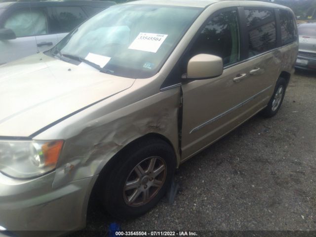 Photo 5 VIN: 2C4RC1BG5CR126640 - CHRYSLER TOWN & COUNTRY 