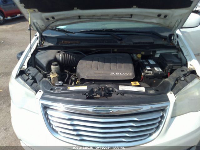 Photo 9 VIN: 2C4RC1BG5CR162327 - CHRYSLER TOWN & COUNTRY 