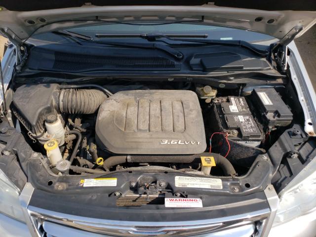 Photo 6 VIN: 2C4RC1BG5CR208142 - CHRYSLER TOWN &AMP COU 