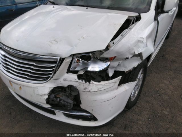 Photo 5 VIN: 2C4RC1BG5CR353505 - CHRYSLER TOWN & COUNTRY 