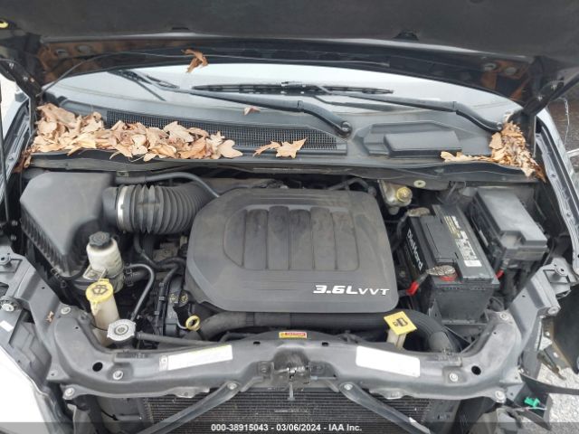 Photo 9 VIN: 2C4RC1BG5DR526750 - CHRYSLER TOWN & COUNTRY 