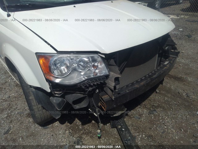 Photo 5 VIN: 2C4RC1BG5DR540566 - CHRYSLER TOWN & COUNTRY 