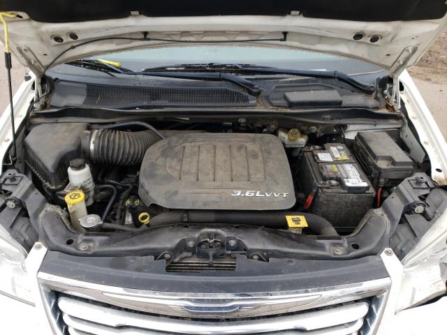 Photo 6 VIN: 2C4RC1BG5DR697112 - CHRYSLER TOWN &AMP COU 