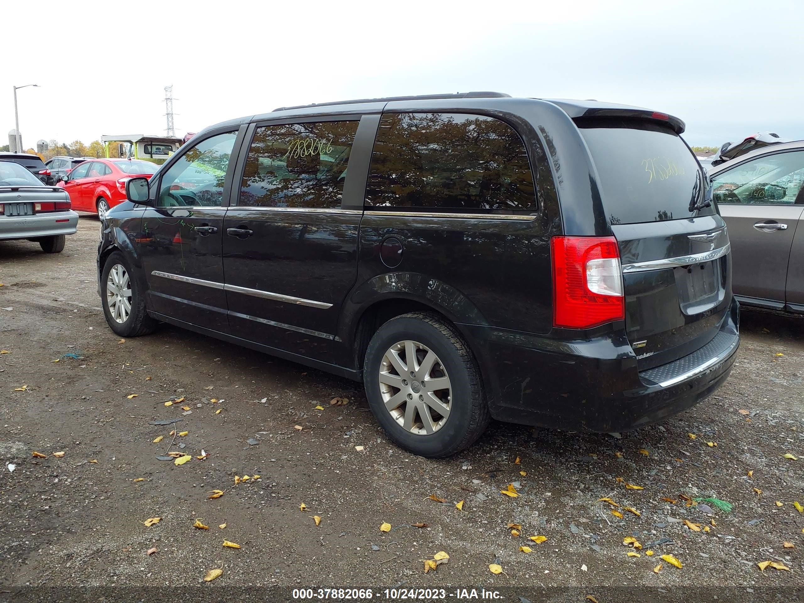 Photo 2 VIN: 2C4RC1BG5DR720792 - CHRYSLER TOWN & COUNTRY 