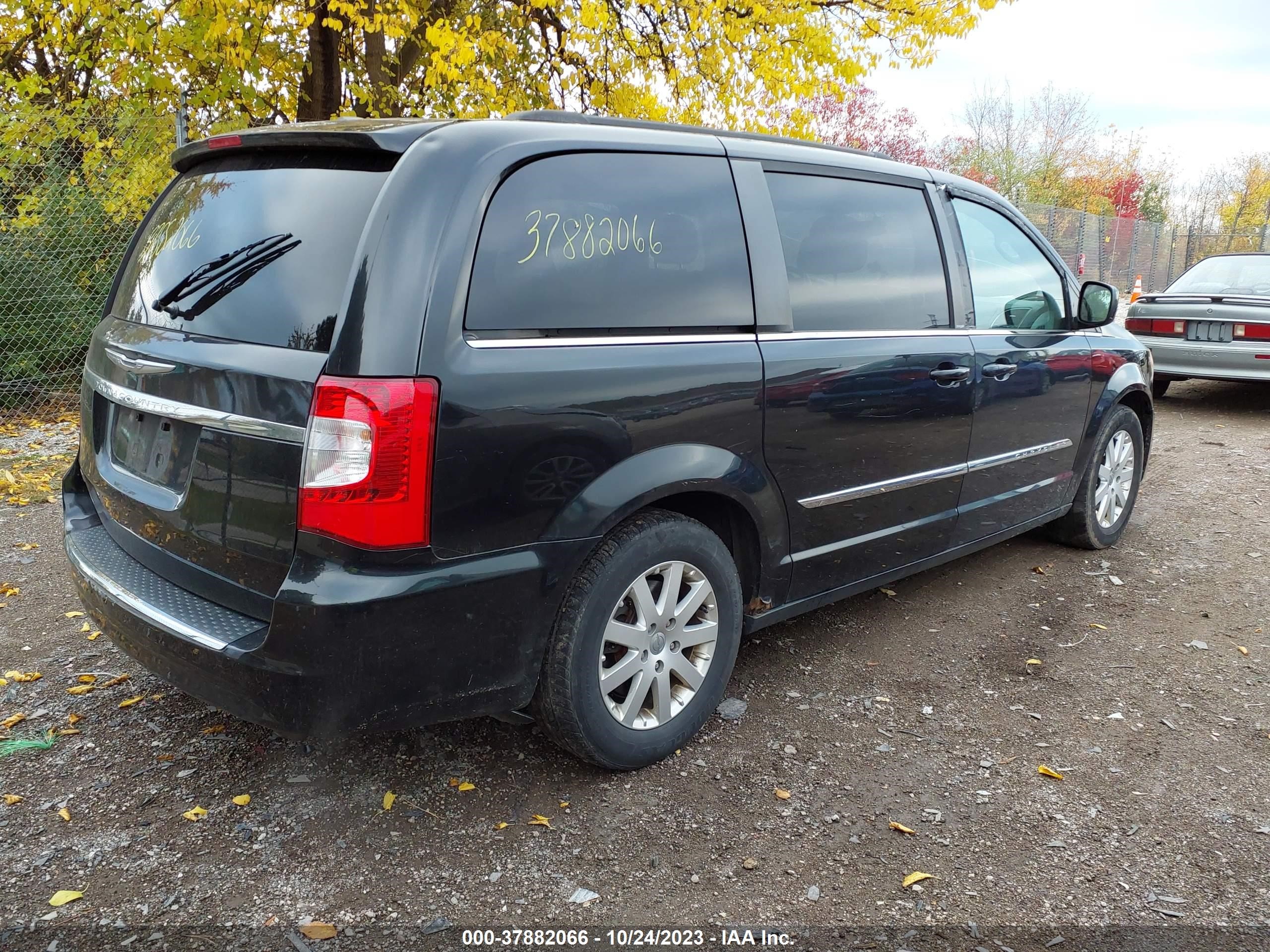 Photo 3 VIN: 2C4RC1BG5DR720792 - CHRYSLER TOWN & COUNTRY 