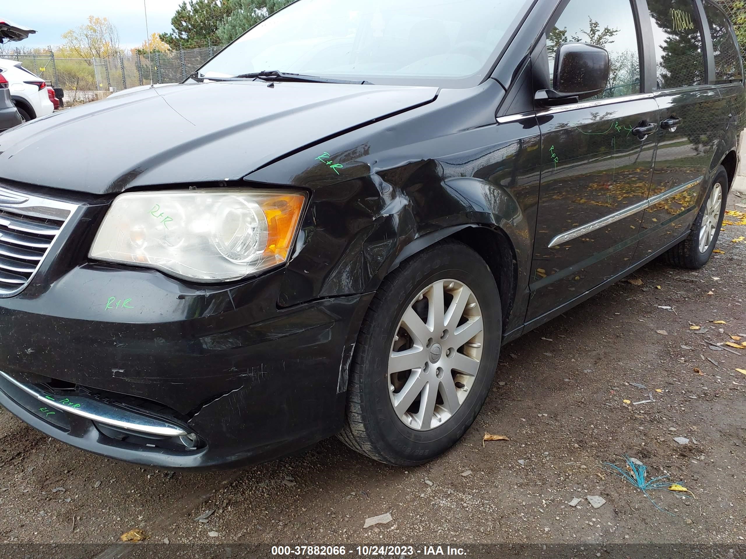 Photo 5 VIN: 2C4RC1BG5DR720792 - CHRYSLER TOWN & COUNTRY 